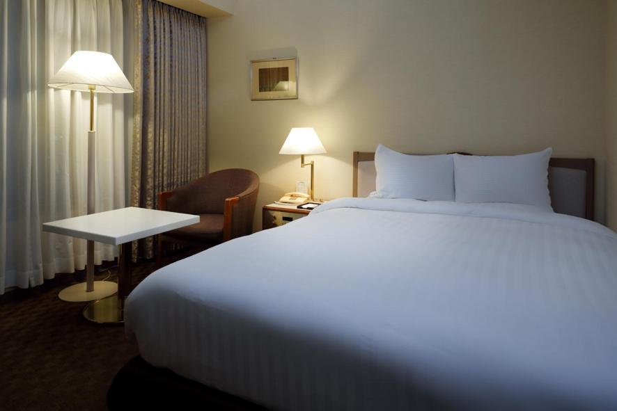 Miyako Hotel Yokkaichi Exteriör bild