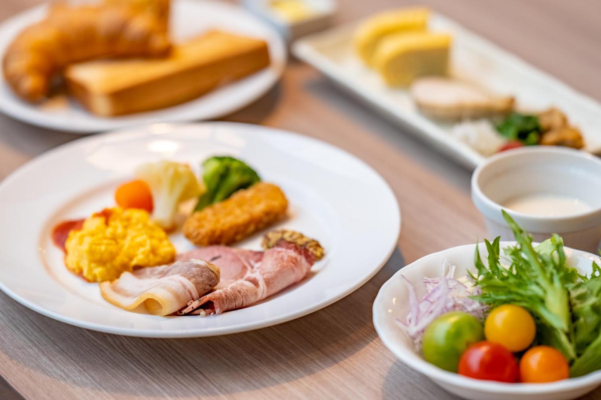 Miyako Hotel Yokkaichi Exteriör bild
