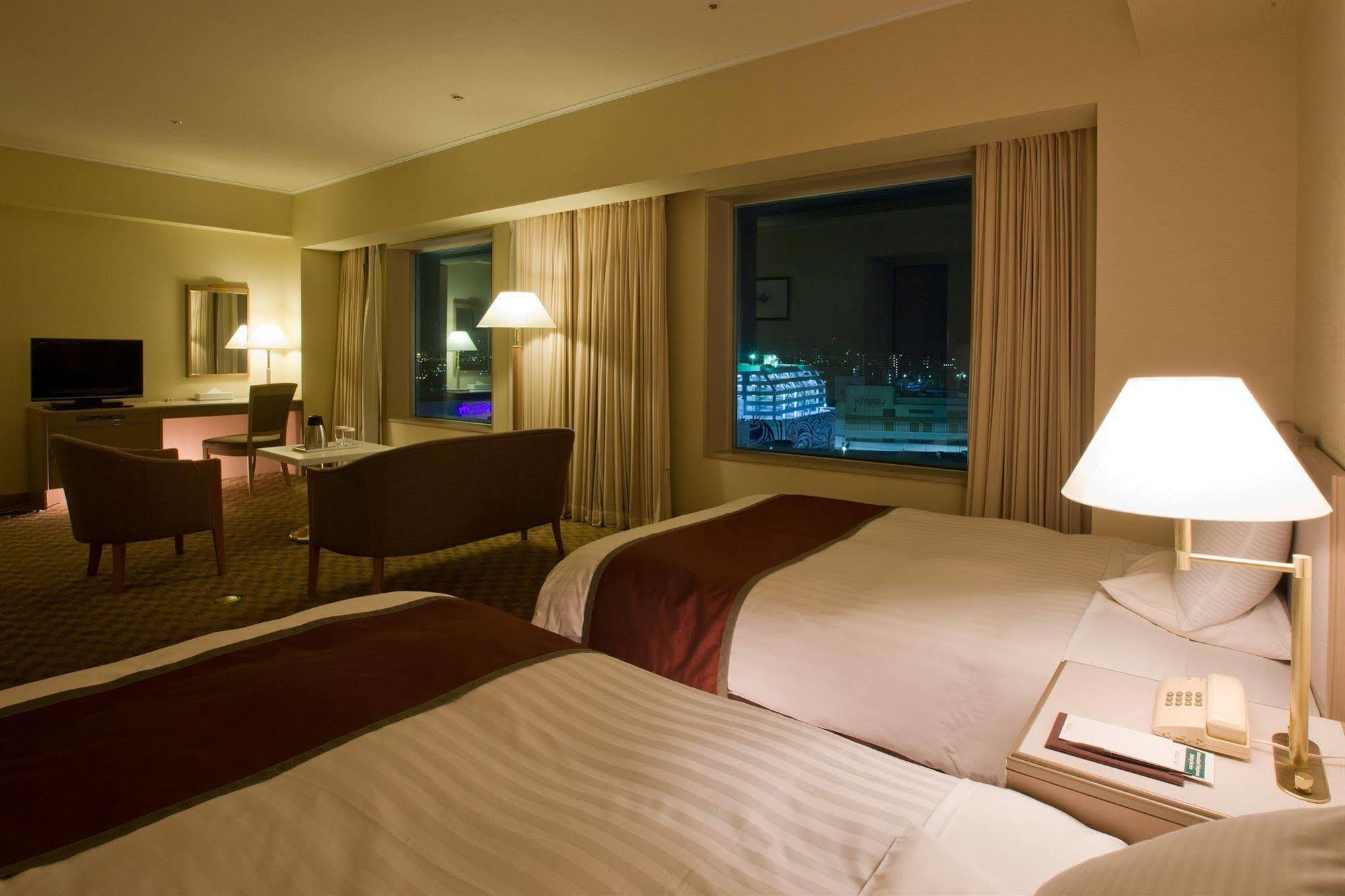 Miyako Hotel Yokkaichi Exteriör bild