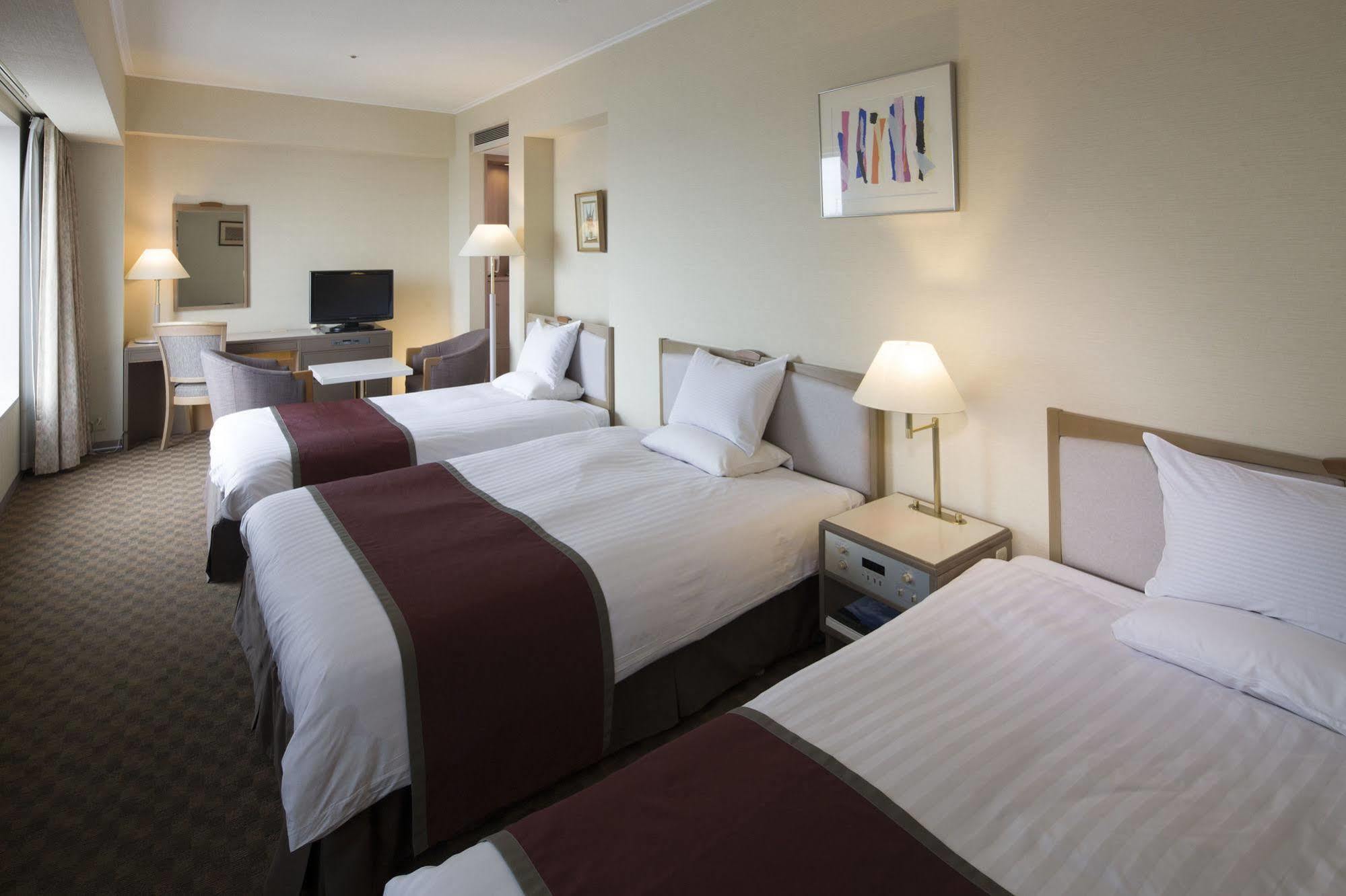 Miyako Hotel Yokkaichi Exteriör bild